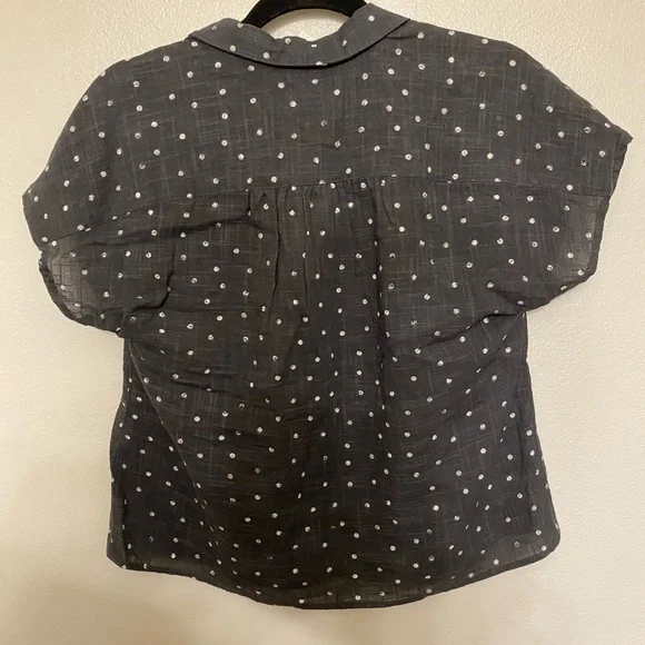 Button up - Picture 2 of 2